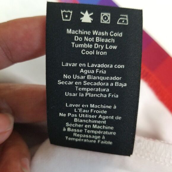 NWT UGG PRIDE Love Rainbow Stripes Logo T-Shirt Size Medium - Picture 9 of 16